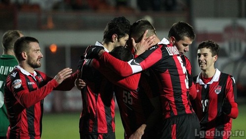 Первое место 'Химки' уже не упустят